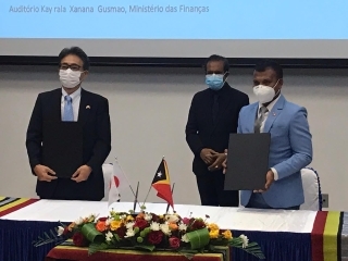 Airport Signing Ceremony 1