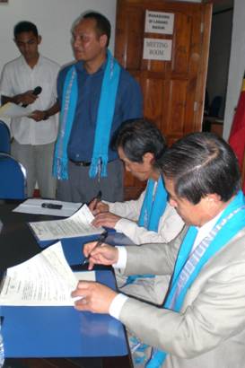 C:\Users\TomomiA\Pictures\2011\新しいフォルダ\JDRAC signing ceremony\JDRAC signing ceremony 046.JPG